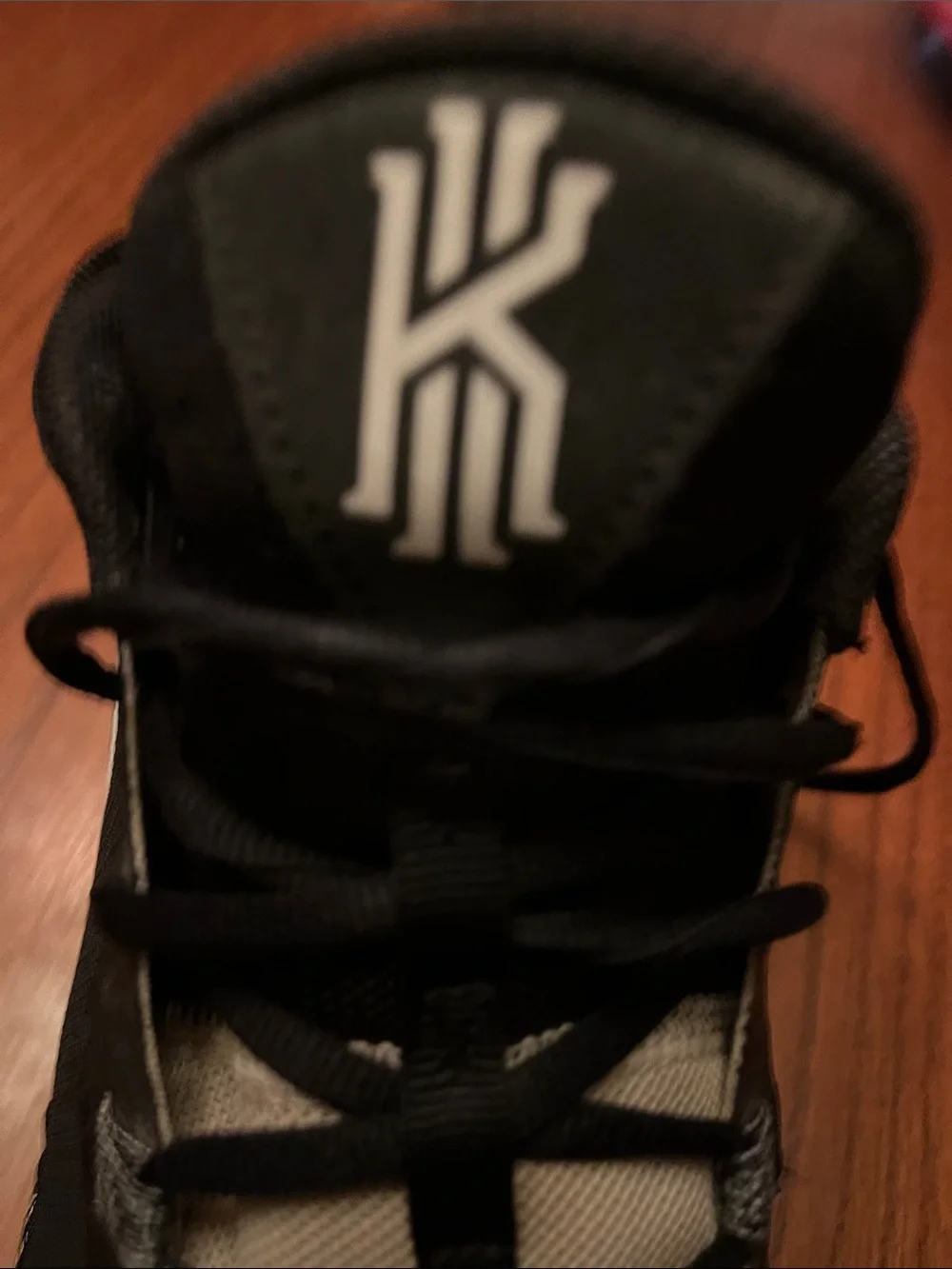 Nike Men’s Basketball Sneakers Kyrie Irving— Black & Cream Accents
